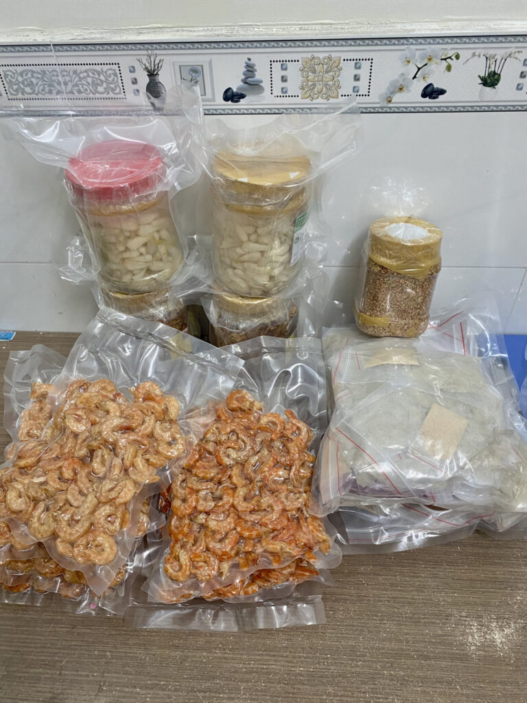 Tang-qua-gi-cho-nguoi-than-o-nuoc-ngoai-2-scaled